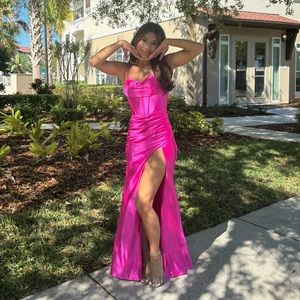 EUC NOX Anabel prom dress size 00